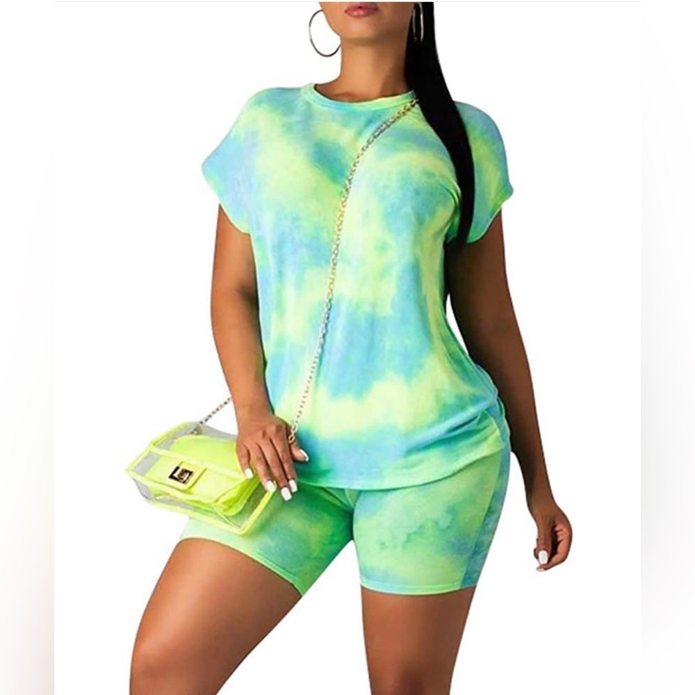 Green and blue tye dye short set